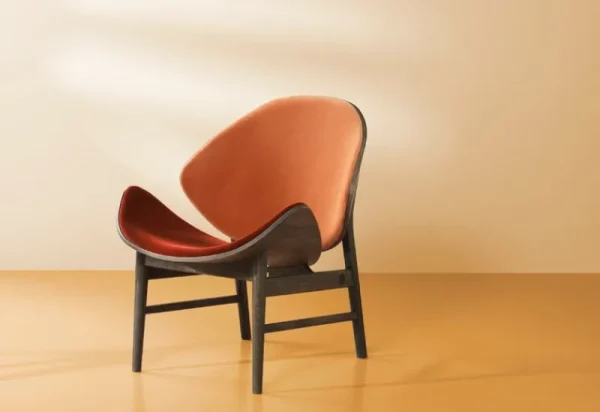 HAY Sitzgelegenheiten-Warm Nordic Loungesessel The Orange, Räuchereiche – ziegelrot/rostrosa