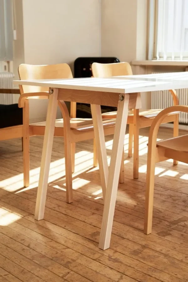 Vitra Tische-Wooden Treehorse Tischböcke, 2 Stück, Esche