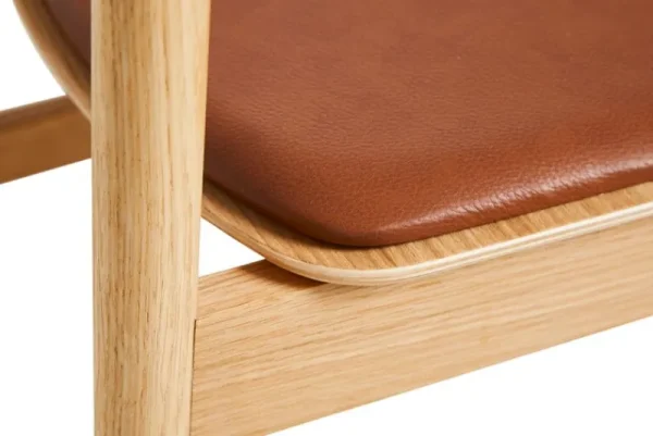 Fritz Hansen Sitzgelegenheiten-Woud Pause Esszimmerstuhl 2.0, Eiche geölt - cognacbraunes Leder