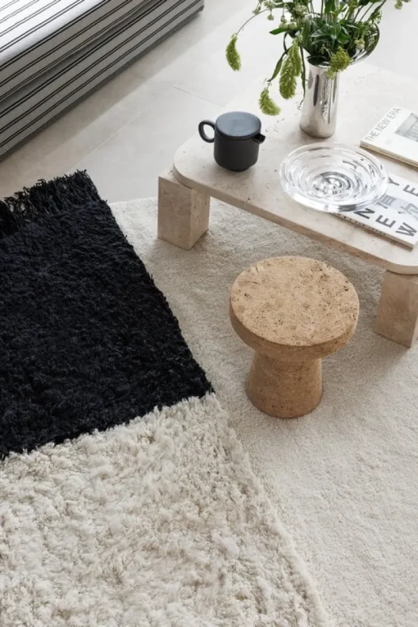 Woven Works Teppiche Und Läufer^Arc Teppich, Schwarz und Weiß
