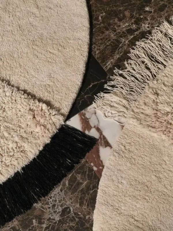Woven Works Teppiche Und Läufer^Arc Teppich, Schwarz und Weiß